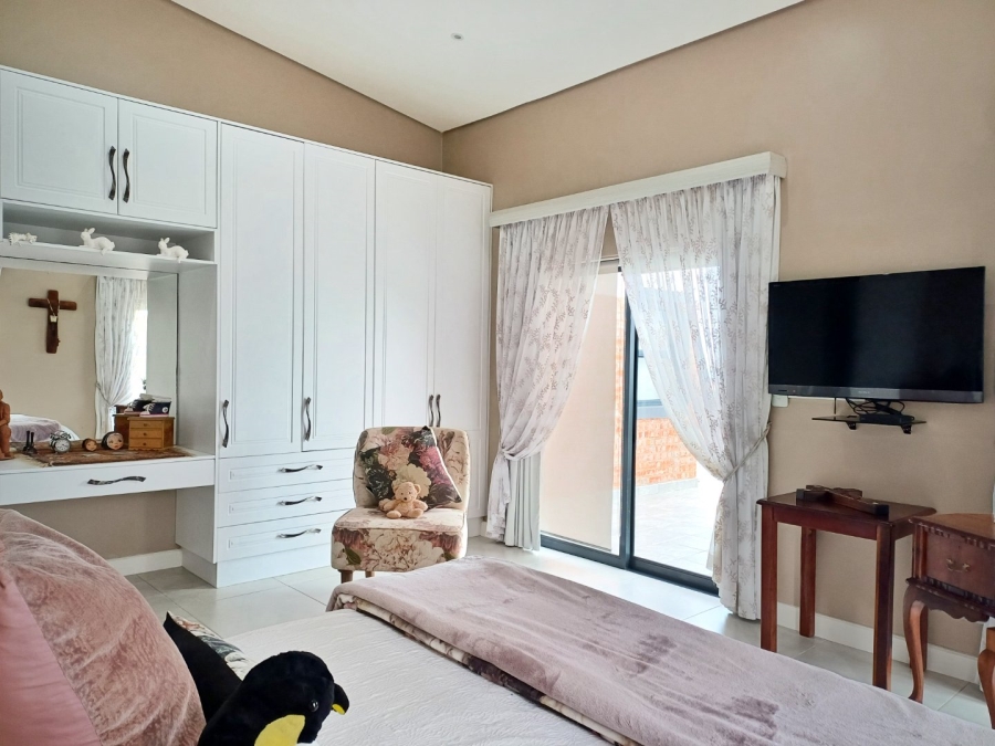 4 Bedroom Property for Sale in Tergniet Western Cape
